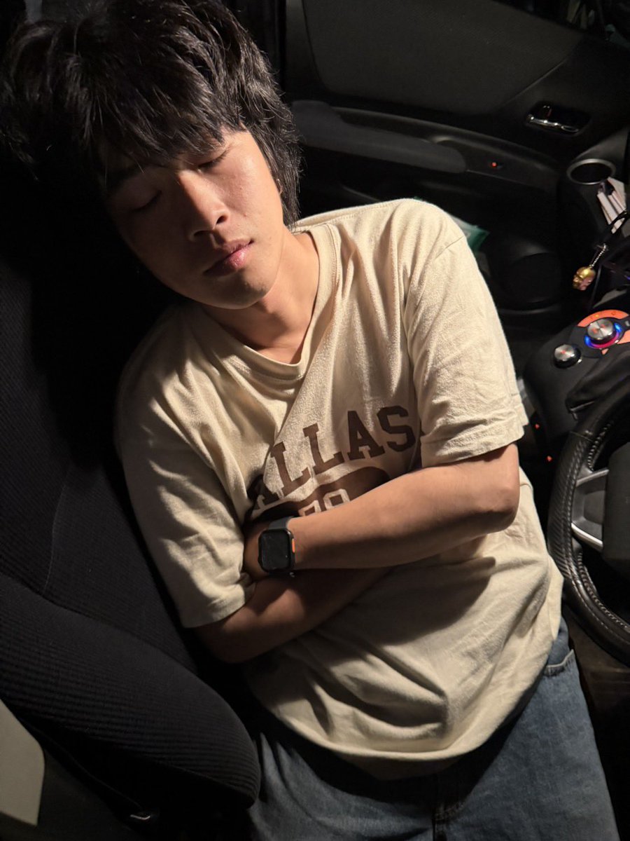 HEPBURN_com's tweet photo. 5/31 @木屋町DEWAY

初京都でのライブありがとうございました！
無事に広島到着致しました💤💤

5/31
1,ICE TEA
2,帰ってきて
3,TV FUZZ
4,幽霊のしわざ
5,君はセラーナ
6,Muddy Tokyo https://t.co/U6ON58zm89