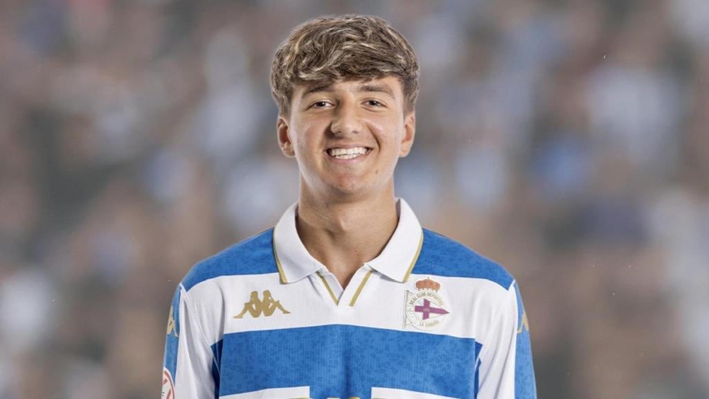 ojoaomorgado's tweet photo. Mauro Valeiro, 17, 🇪🇸, Médio Centro, Deportivo

Médio associativo, móvel e inteligente. Forte a jogar a 1/2 toques, com qualidade na progressão, condução e combinações curtas. Boa leitura de jogo, critério no passe e forte envolvimento coletivo.

#Scouting #TalentID https://t.co/YR12nnh2vf