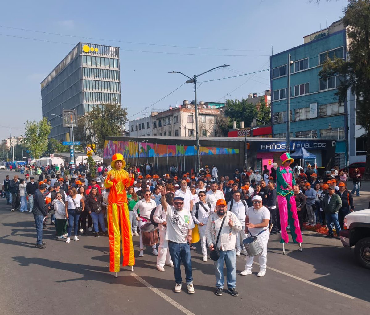 MorenoMarioB's tweet photo. ¡Qué gran día para nuestra patria! 

🇲🇽 Hoy, en su informe de rendición de cuentas, la Presidenta @Claudiashein dio un mensaje magistral, histórico y con la firmeza que México exige ante los intentos de injerencia extranjera.

Con una altísima dignidad nacionalista, denunció el intervencionismo de las agencias de Estados Unidos y de la ultraderecha que pretenden influir en nuestro país. Su respuesta fue clara y retumbó en todo el continente: “¡México no es piñata de nadie!”. No somos colonia ni protectorado, somos una nación soberana y aquí decide exclusivamente el pueblo mexicano.

Este llamado a defender la patria no se quedó solo en el Monumento a la Revolución; se escuchó al unísono en las plazas públicas de las 32 entidades federativas del país, demostrando un respaldo popular contundente y organizado.

Hermana, compañera, Presidenta: desde cada plaza y desde el corazón del pueblo te lo decimos fuerte y claro... ¡NO ESTÁS SOLA! En esta lucha inquebrantable por la defensa de nuestra soberanía nacional y la continuidad de la Transformación, ¡siempre, pero siempre, estaremos contigo!