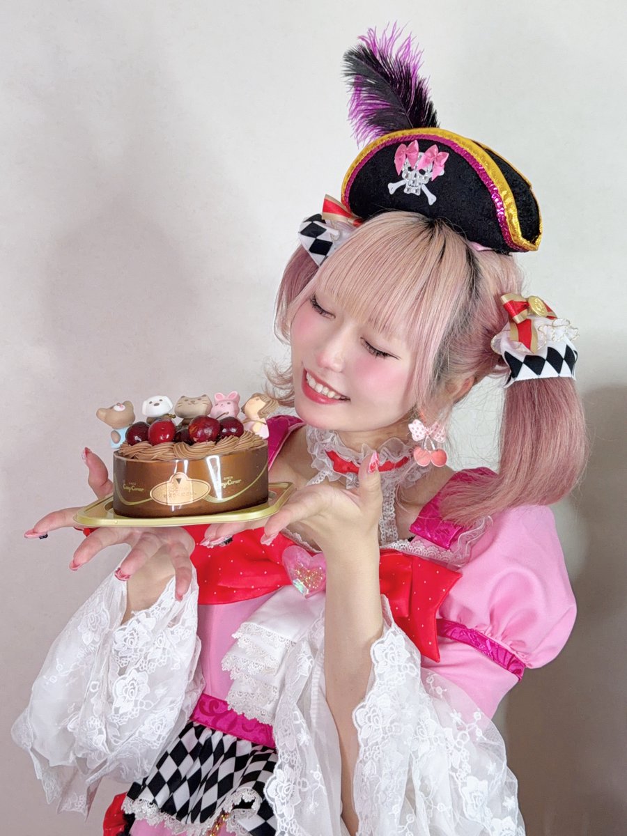 Dreamy_Canon's tweet photo. おはのん〜〜っ🎂🎉✨
メンバーのみんなにお祝いしてもらったョ https://t.co/YKXTKHaAMr