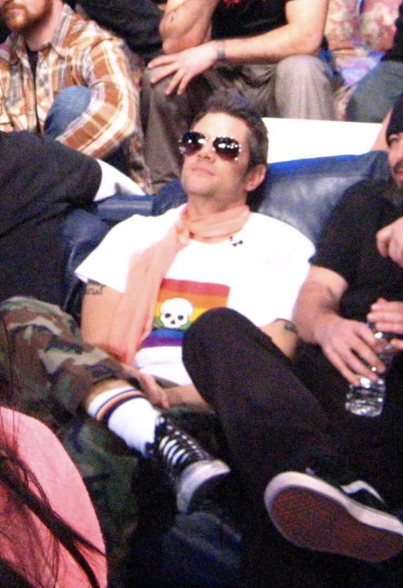 suburbiabona's tweet photo. happy pride month to johnny knoxville's cunty scarves https://t.co/BfhptqWHvj