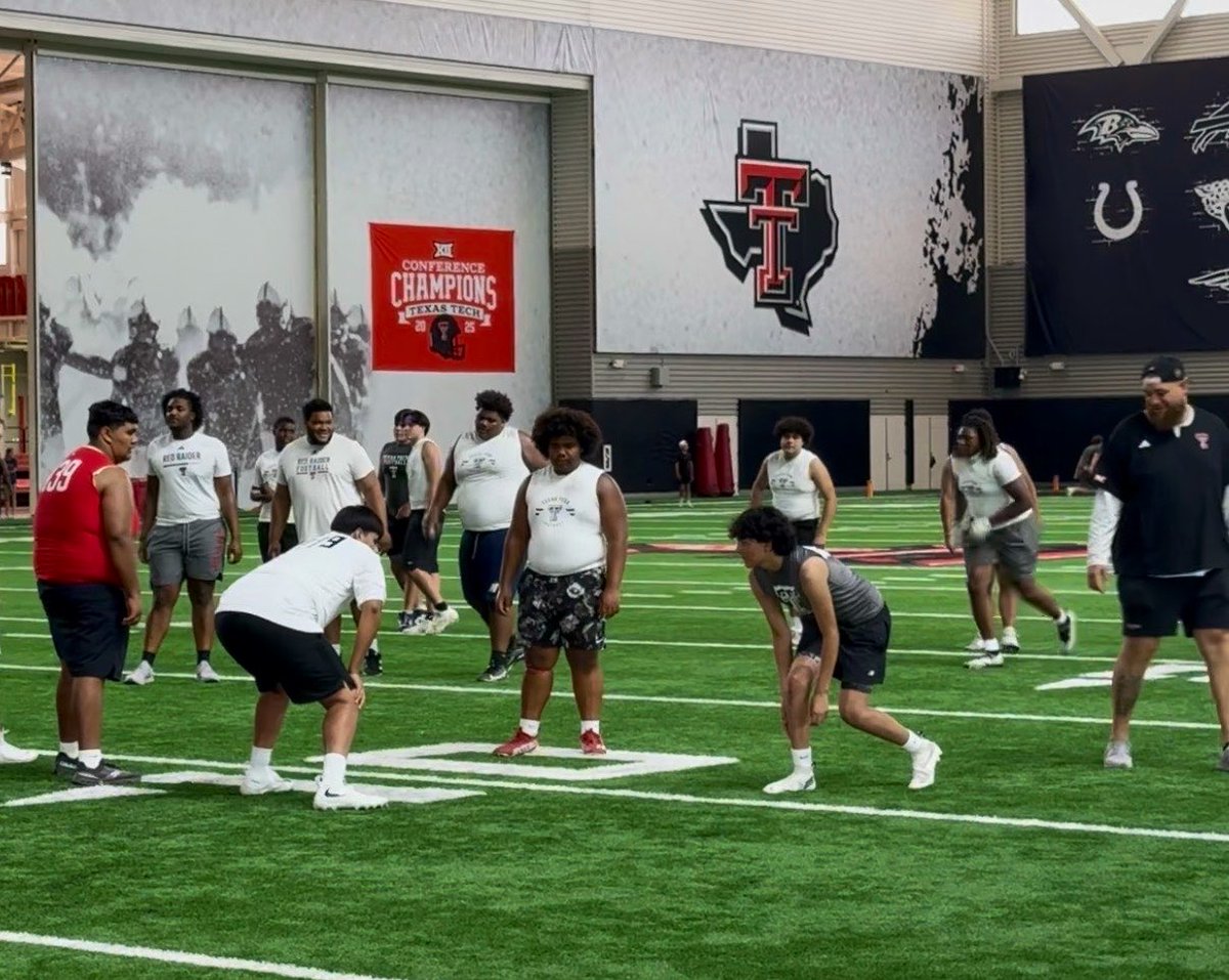 UTX_77's tweet photo. Blessed and inspired after training at the Texas Tech football camp today. Appreciate the O-line coaches and the top-tier talent pushing me to get better! 🏈 @TexasTechFB @CoachPM_ @CoachFrontz @ClayMcGuireTTU https://t.co/Omd9lodzzp