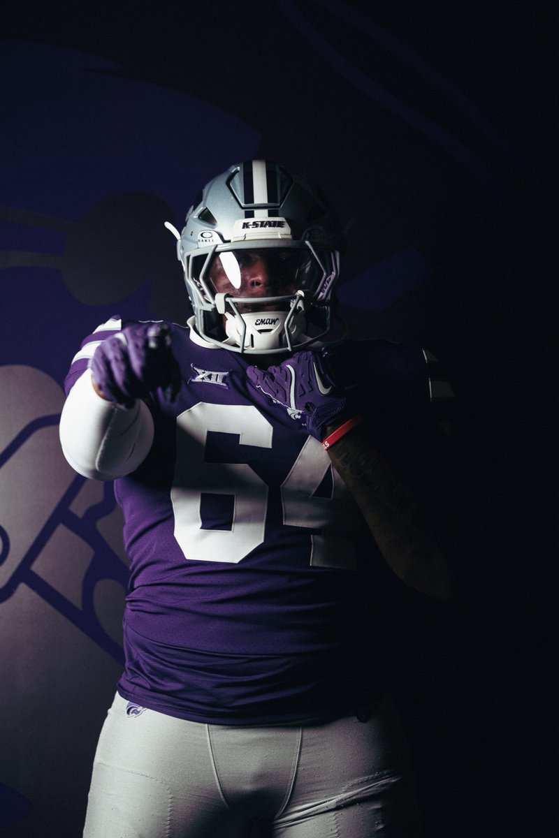 KeilanNeal64's tweet photo. Had a great time in Manhattan this weekend loved the atmosphere and family feel!!! @CoachBufordJ @KStateFB @CSmithMedia @CSmithMedia @FRAPantherFB https://t.co/cr0YYxcI34