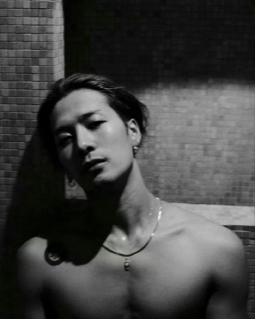 Jacksonfanthai's tweet photo. มอนิ่งสำหรับเช้านี้ อินปารีส 🫠🫠

#JacksonWang https://t.co/JiZUe5Fu0Q