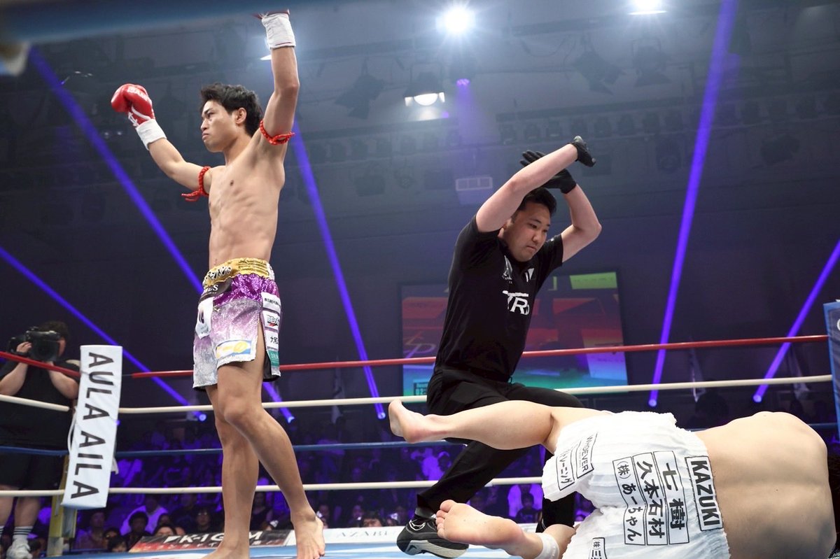 kojikeda0630's tweet photo. 応援ありがとうございました🏆

K-1タイトルマッチから3連敗して、応援して下さる方の期待を裏切り続け、悔しい日々が続いたけど
それでも、毎日やるべき事をやってきてよかった。

勝ちを見せれてよかった。

でも、次が大事だと思ってます！

また自分を磨いて獲りにいきます👑

対戦して頂いた藤田選手、K-1関係者の皆様
会場まで応援に来てくださった方々、スポンサー様、いつも応援してくださる方々、ありがとうございました！

#k1 #k1wgp #kickboxing #キックボクシング #格闘技