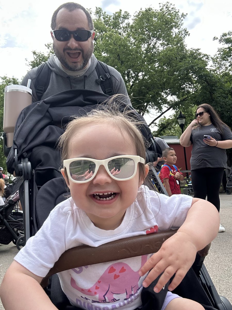 CoachKrop's tweet photo. Had a great time at Brookfield Zoo today! Also loved playing at the park! https://t.co/Sc0R3GNrHI