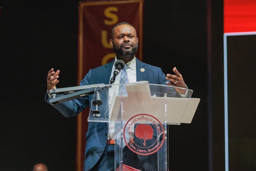 SenatorMcCray's tweet photo. Blessed that @TheSEEDSchoolMD allowed me to be part of such a special moment

Hope my words reminded the graduates that success is not determined by where you start, but by your willingness to keep showing up, keep growing, &amp; keep believing what is possible

#BaltimoreExcellence https://t.co/Pn0D8C0GP5
