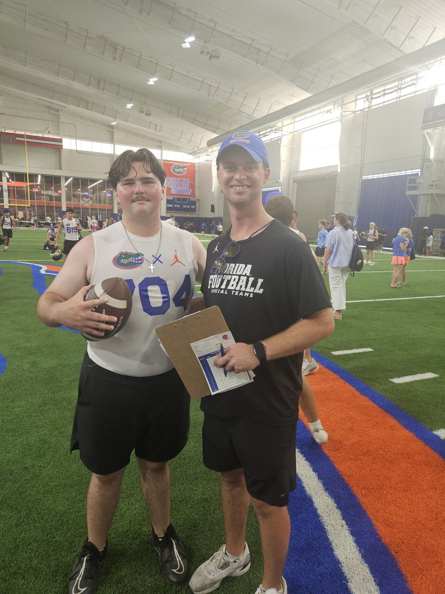 BBennett2028's tweet photo. Wanted to thank @CoachJonSumrall @CoachJGalante and @Coach__Hudspeth for a great specialist camp at UF today. I learned alot and enjoyed all the coaches and working with other great players. Special shout out to @CarterMilliron for working with me one on one helping with my snap. @john_sprad @CoachMcCrayLHS @action2348 @Linc_TrojansFB