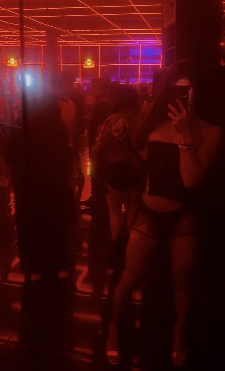 soytrixilazorrx's tweet photo. The las night in the rave  #ravecdmx #rebels https://t.co/pDDKUnH6T6