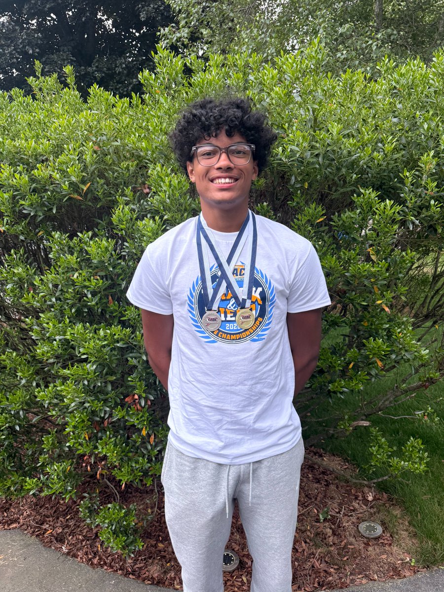 KeithSchmidt177's tweet photo. CIAC Class MM Outdoor T&amp;F Championship (5/31)

🥇 1st Place Triple Jump – 43’8”

🥈 2nd Place 4x400m – 3:23.69 ( Rockville High School Record ) with 50.5 split

Qualified for CIAC State Opens next weekend at Willow Brook Park, New Britain. https://t.co/Pv0WY9m5Ff
