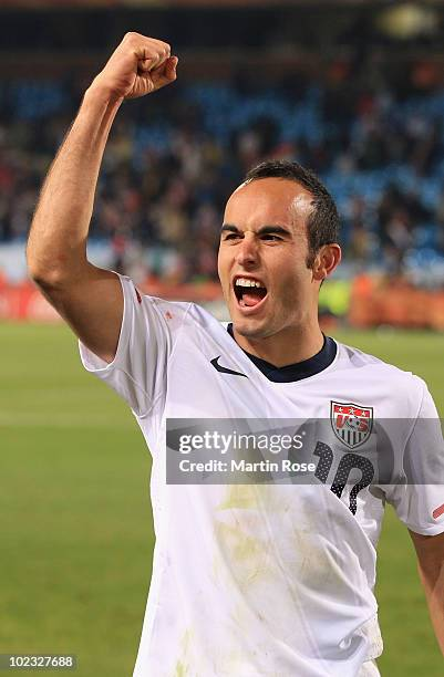 usasupersoccer's tweet photo. Você sabia? 🇺🇸

Christian Pulisic registrou um gol e uma assistência na mesma partida pela seleção dos Estados Unidos pela oitava vez na carreira.

Apenas Landon Donovan (13) fez isso mais vezes desde 1995.

Pulisic alcançou essa marca na vitória dos EUA por 3 a 2 sobre Senegal, em 31 de maio.
