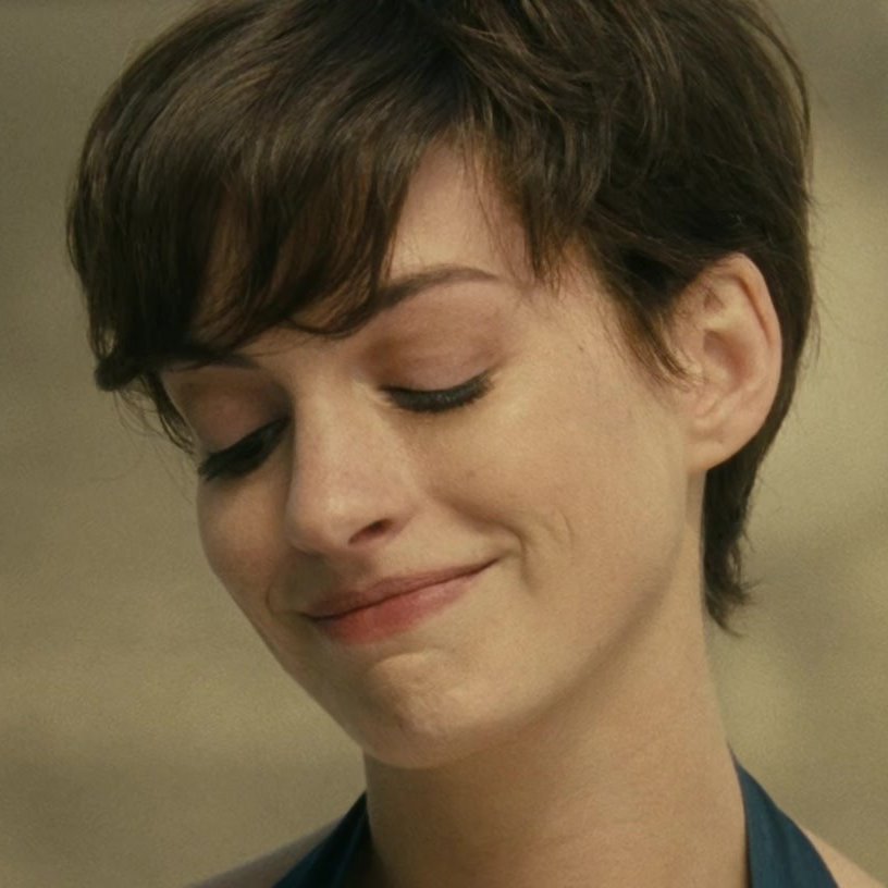 ahathawayfiles's tweet photo. Anne Hathaway as Emma in One Day (2011). https://t.co/sJdTKOL7OI