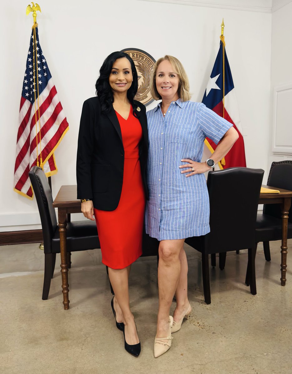 KatrinaPierson's tweet photo. https://t.co/581vJcKaLu