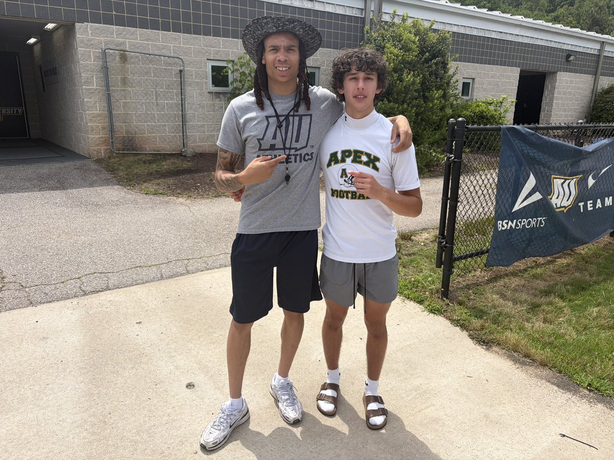 dylanp919's tweet photo. Highlights from yesterday’s camp @AverettFootball !

@Coachddalt @CoachQuinn19 @CoachFronk @ApexFBRecruits @ApexFB https://t.co/fXwLvkUKPX