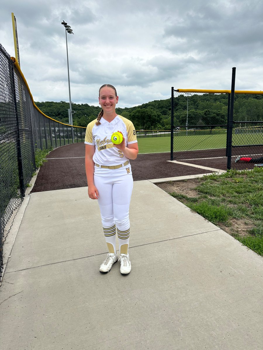 NeGold_Otte's tweet photo. 🚨 🥎💣 🚨

Congrats @kayleejames2029  on your first HR of the season!  Bomb to left center field! https://t.co/MPrwzj05f6