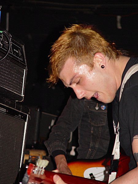 skeletoncrevvs's tweet photo. seattle, wa.
04.11.2003

ph: aimee hilliard/digital noise https://t.co/AxL8yXgvHs