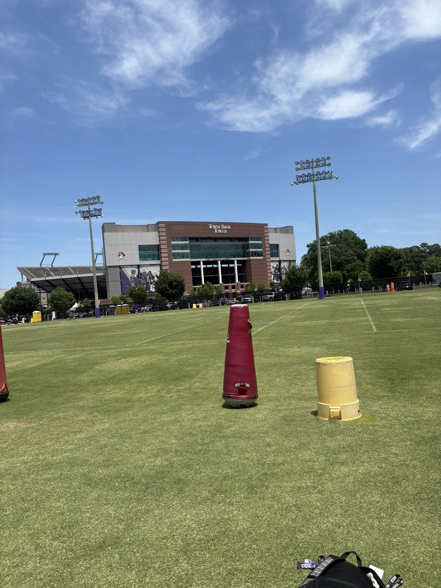 aydenholley2010's tweet photo. Had an amazing time on the campus of ECU for their mega camp. Glad to have a great conversation with @coachsotoj. 💪🏽💪🏽💪🏽🏴‍☠️🏴‍☠️🏴‍☠️ #piratenation 

@Coach_B_Harrell @ECUPiratesFB https://t.co/6DmVdxlUOJ