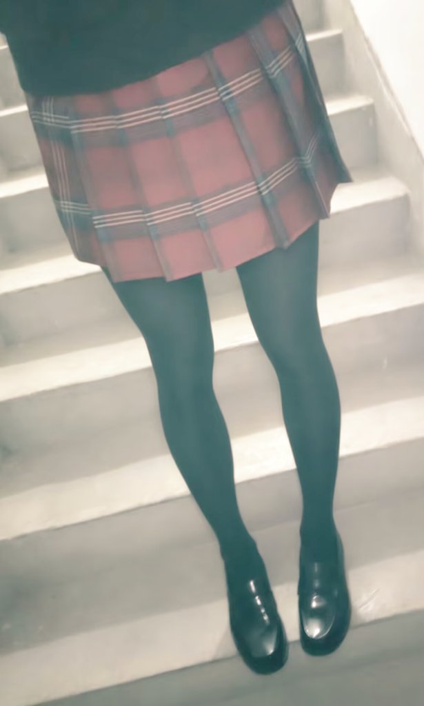 Hakukito's tweet photo. 也是头一次女装出门了，虽然只是下楼取个快递😌 https://t.co/riOLO30Sj9