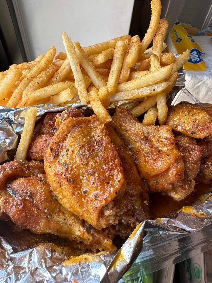 F0ODHub's tweet photo. Which drink would you NOT pair with this meal? https://t.co/kaaaDBOfWB
