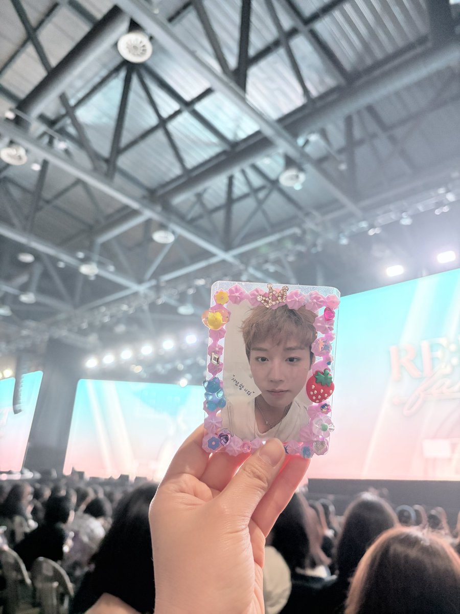 maygreen529's tweet photo. 어제도 너무 감동이었어!!!🥹😭🥰
지훈이 넘 고생 많았어요🫶👍🙏💖 https://t.co/UhgJ3W3TkO