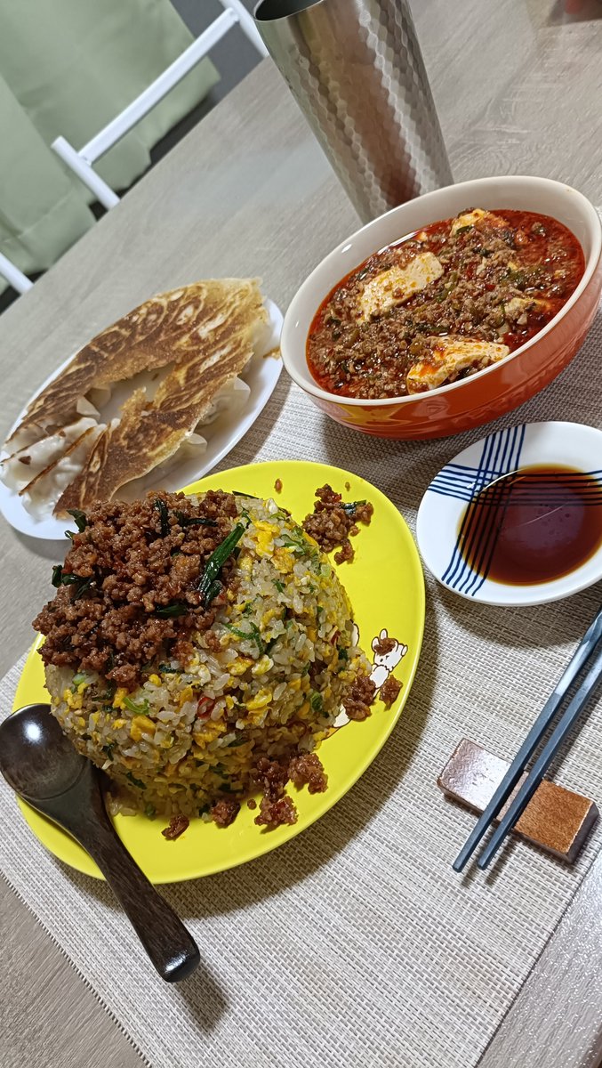 d_campers's tweet photo. 餃子は味の素の冷凍餃子😂
#料理　#四川麻婆豆腐　
#台湾炒飯　#餃子　#炒飯 https://t.co/F0luN1ijPX