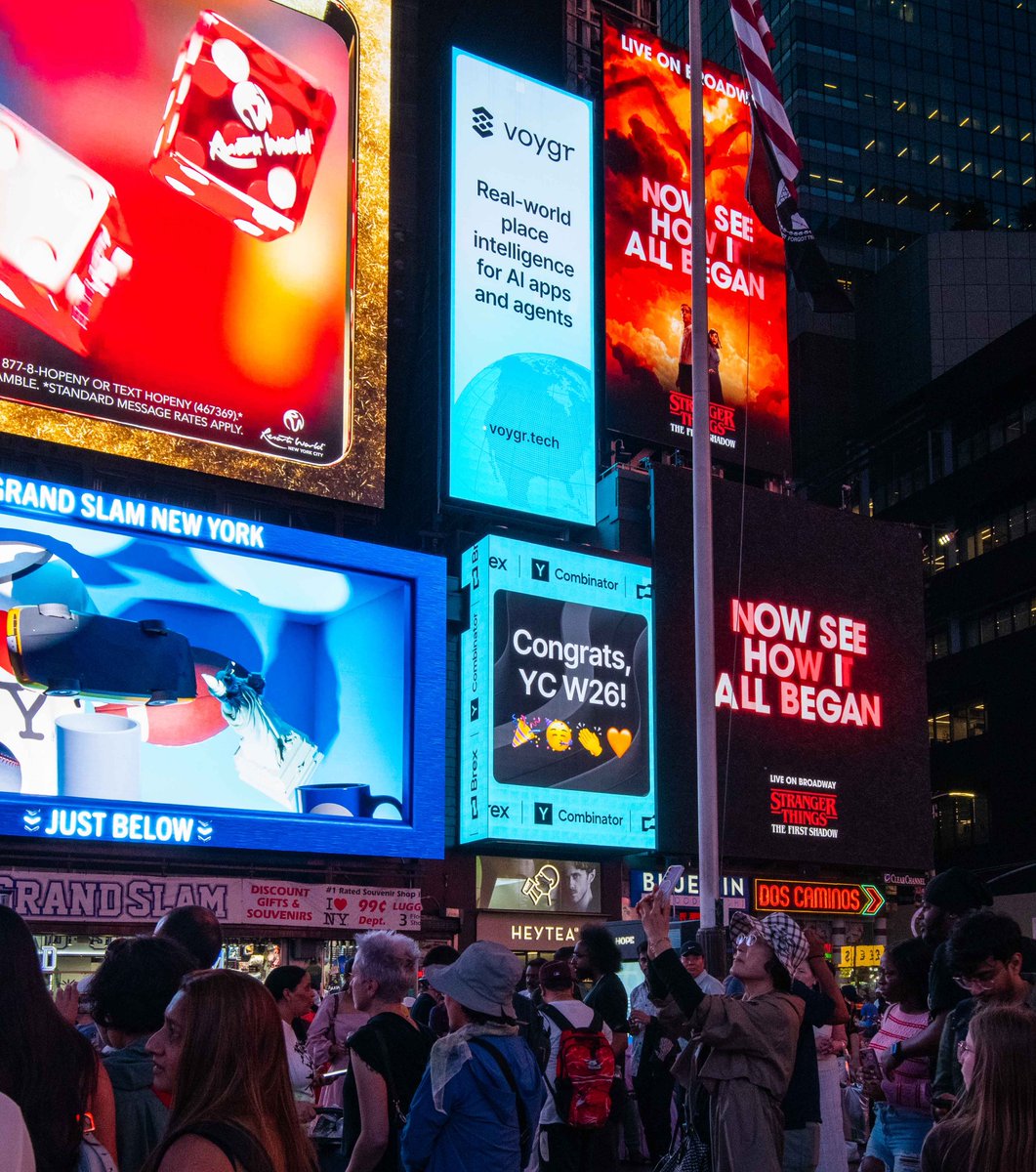 VoygrTech's tweet photo. SF billboards had a monopoly on AI for too long. Last week VOYGR was on display in Times Square https://t.co/q4gh2yDSKF
