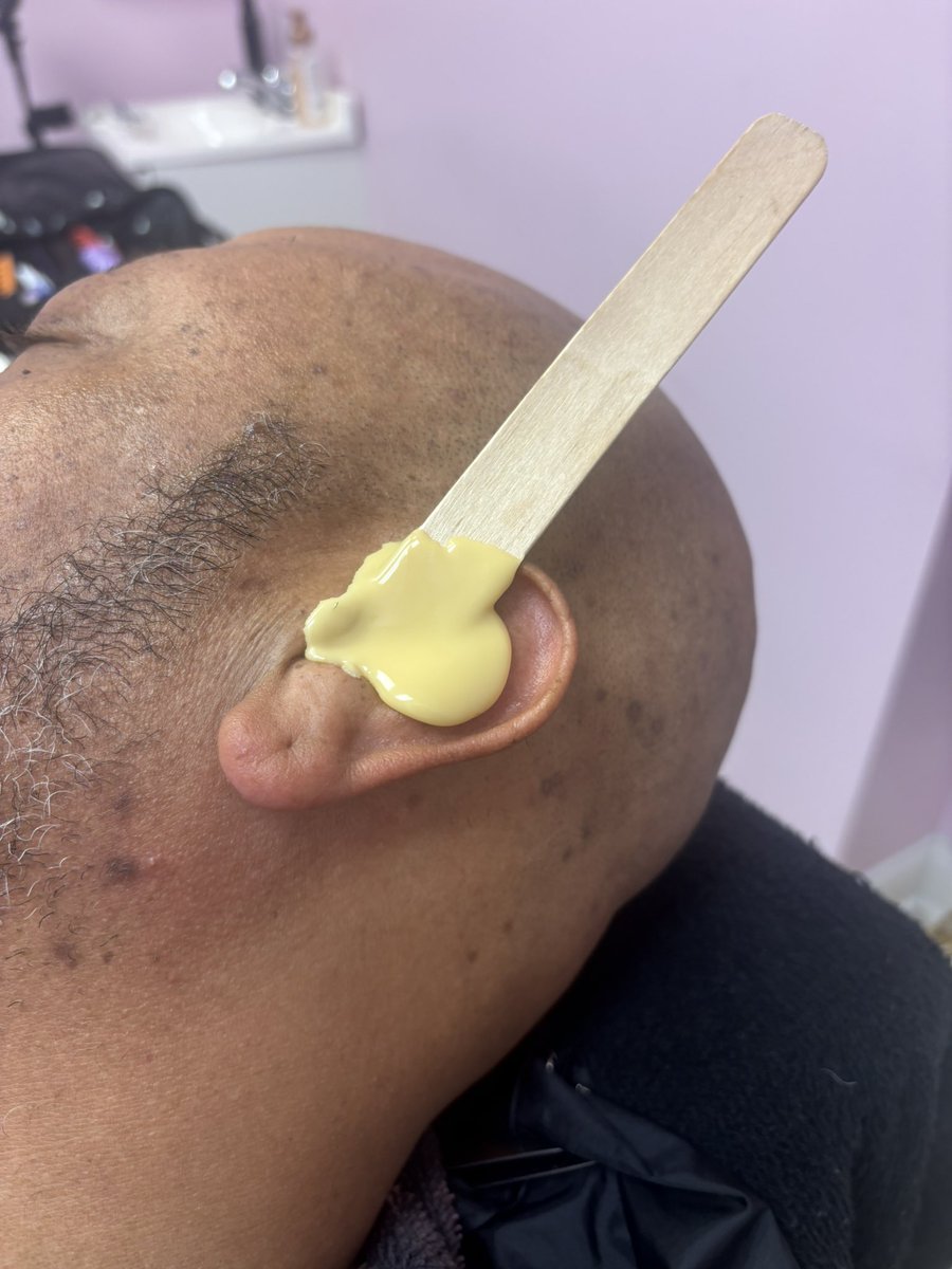 teasspa3's tweet photo. Wax those unwanted hairs off. We’ll do them for you https://t.co/1v0gZI4pf4 https://t.co/BQjHEpQk4T