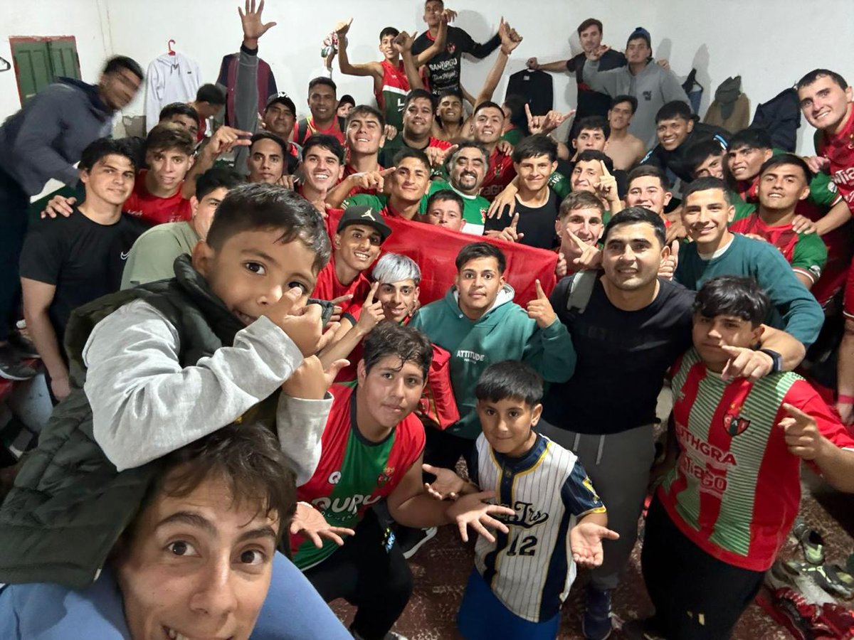 IndeBeltran's tweet photo. Fecha 7 - @lsfoficial 
Clásico de Beltrán 
Primera Div Inde 1 - 0 Unión 
Reserva 3 - 1 
#VamoRojoyVerde ❤️💚❤️💚 https://t.co/hUP1ei1G3D