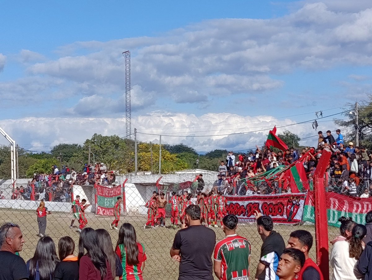 IndeBeltran's tweet photo. Fecha 7 - @lsfoficial 
Clásico de Beltrán 
Primera Div Inde 1 - 0 Unión 
Reserva 3 - 1 
#VamoRojoyVerde ❤️💚❤️💚 https://t.co/hUP1ei1G3D