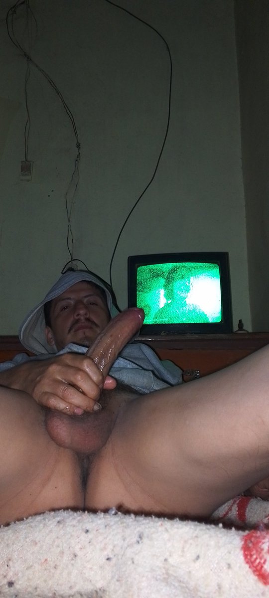 AlbertoTan95894's tweet photo. @n0t_s4ra Quien me envía dm https://t.co/t2igY6q7iW