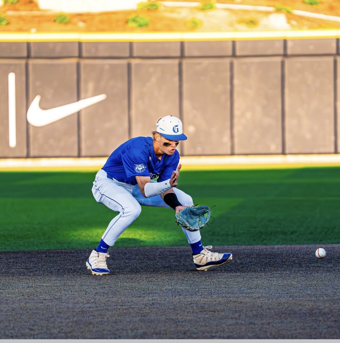 DaxtonKnudsen3's tweet photo. Junior season
Defense

Fielding
GP: 28 | FPCT: .893
TC: 56 | PO: 19 | A: 31
DP: 2

Pitching
6-0 Record | 2.60 ERA
35 IP | 57 K | 25 H Allowed
10 APP | 4 GS | 1 CG https://t.co/hY5fJ25HRu