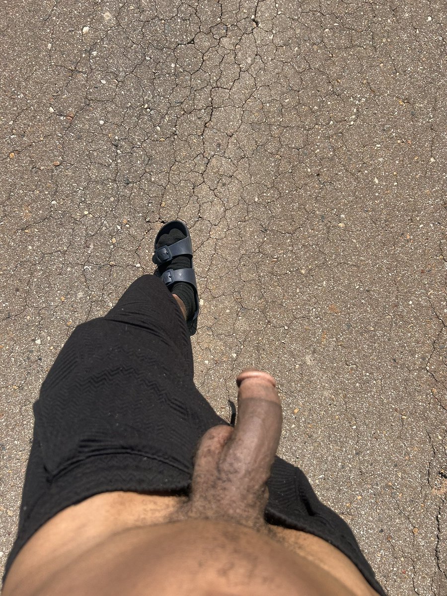 bbcubus666's tweet photo. Who wanna go on a walk
#bbc #bbcpublic #publicplay #nsfwtwt #Chudaï https://t.co/LLCAaY6RZ0