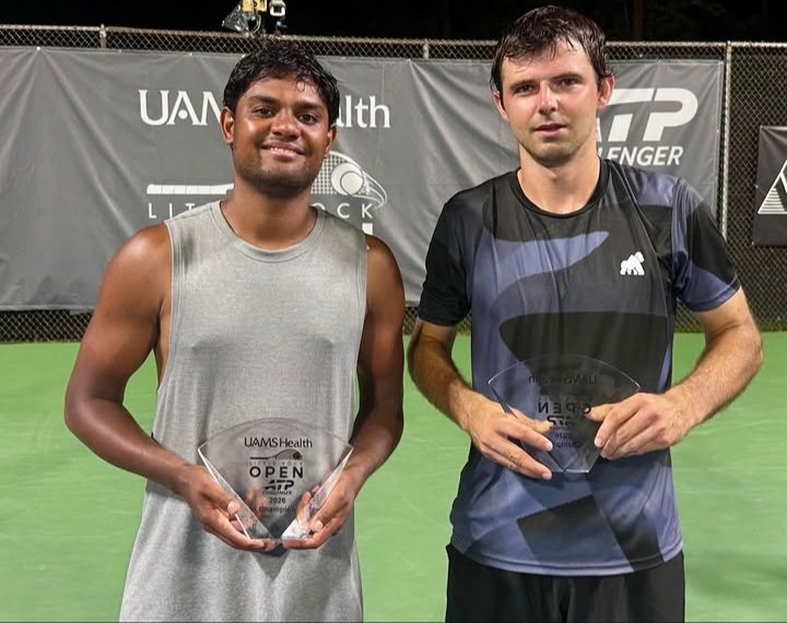 Not_Esportivas's tweet photo. ATP Challenger!
Parabéns aos duplistas campeões, os americanos Pranav Kumar e o seu compatriota Karl Poling que conquistaram o @ATPChallenger de @littlerockopen nos Estados Unidos
#ATPChallenger #tennis #OnTheRise #LittleRockOpen #USTA #PranavKumar #KarlPoling https://t.co/SqFlBWaKjl