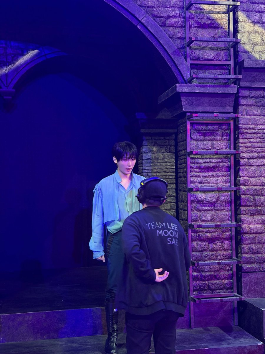 seorwoobin's tweet photo. A chapter to remember forever. Goodbye, Romeo 🌹

— 🎵 𝘿𝙅 𝙃𝙞𝙩𝙨 • 𝘼𝙞𝙢𝙚𝙧 (𝘾𝙤𝙢é𝙙𝙞𝙚 𝙢𝙪𝙨𝙞𝙘𝙖𝙡𝙚 “𝙍𝙤𝙢é𝙤 𝙚𝙩 𝙅𝙪𝙡𝙞𝙚𝙩𝙩𝙚”) https://t.co/ZblPjG3SX5