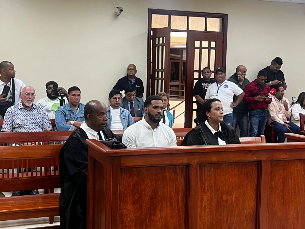 ListinDiario's tweet photo. #DestacadasdelaSemana l Menor recibirá RD$2,100,000 de Wander Franco cuando cumpla mayoría de edad

🔗https://t.co/nQZ5iJa4Km

#ListínDiario https://t.co/yFzWApMPdP