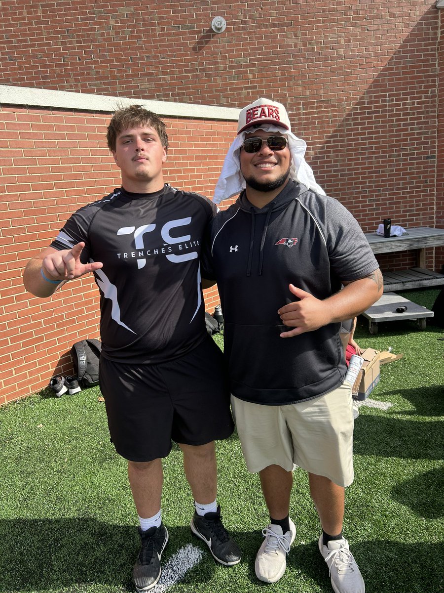 TaylorMartin914's tweet photo. Had a great time today at @LRBearsFootball got a lot of great work and built an even better relationship with @coach_schaft @coachsoch and @CoachJLord1 excited to hear back soon about the future!! 🐻🐻 https://t.co/rTeYM290yM