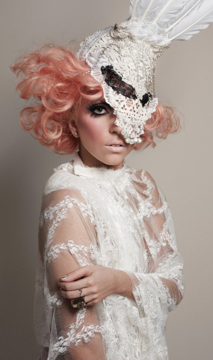 hausofdisease's tweet photo. doin’ it for the fame https://t.co/KZspP4x5B1