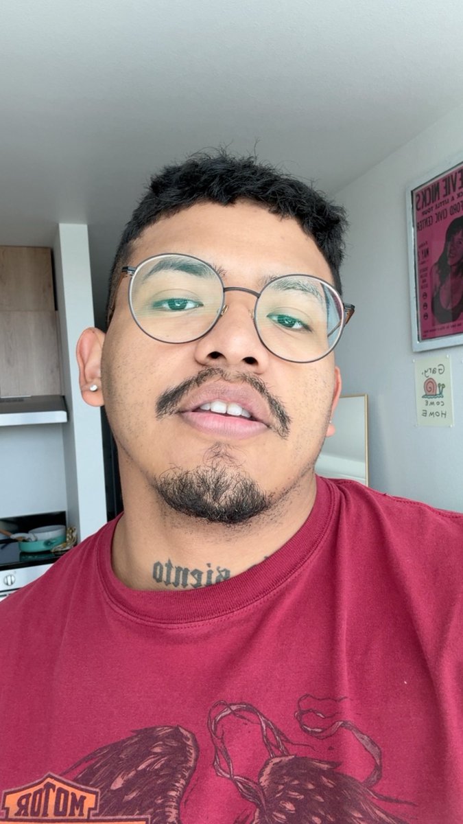 reasonc_'s tweet photo. lighting in the living room was real nicey nice https://t.co/eheX6xu6w2