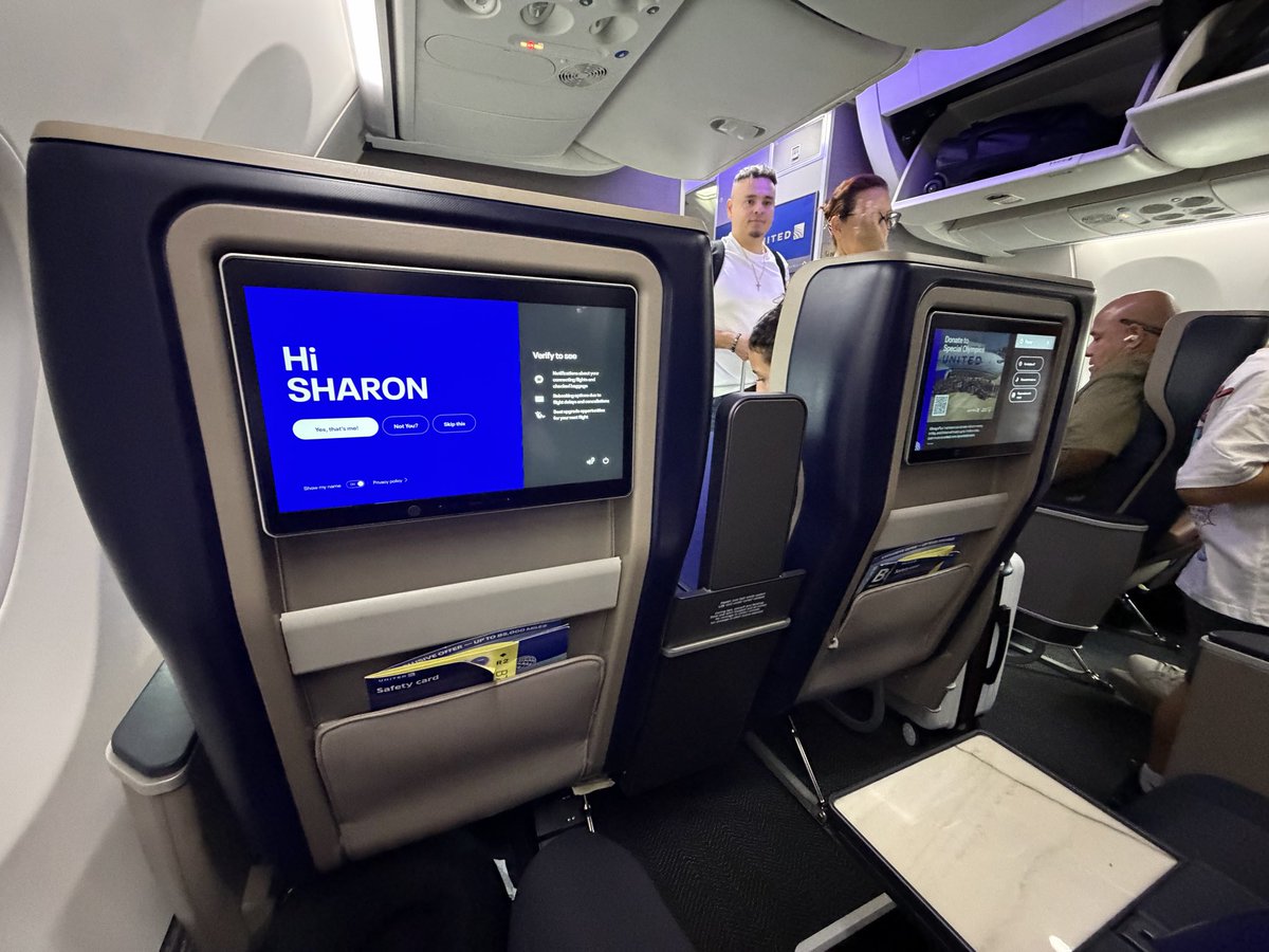 Sharon9sa's tweet photo. Got randomly upgraded to first class during my last trip #BlessingsOnBlessings https://t.co/EadG0GIkZK