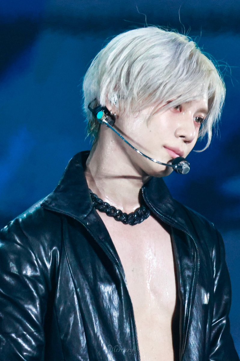 Mercury_6v6's tweet photo. 260530 샤이니  인버트서콘

오빠 그 눈빛은 반칙이야..

#태민 #TAEMIN #テミン https://t.co/tyiLQf94rm