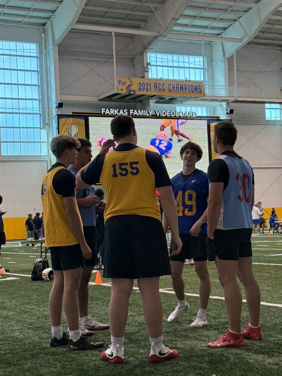 nolankell54's tweet photo. Had a great time at @Pitt_FB today for their camp! Had a great time learning, thanks @CoachDarveau and @CoachDuzzPittFB for everything. Dominated all of my reps, look forward to talking more. @NHIndiansFB @WPIAL_Insider @CoachKasper @A_Wyz21 @bunk071 @PittGuru @210ths https://t.co/qzcdf6y7aL