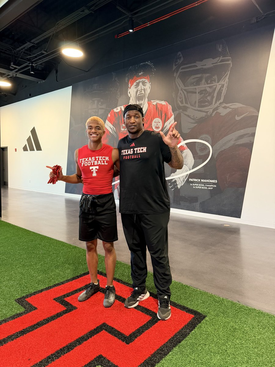 KingstonBrown_C's tweet photo. Finally got out here in Lubbock I’m super glad I got to learn and put some work in with y’all thank you for the opportunity‼️
#WRECKEM

@jkbtjc_53 @BnanceTTU @CoachMcBath @TexasTechFB @RedRaiderSports @theconleyclark @coachfreddiej @TexasTech https://t.co/vvIIdHmXTr