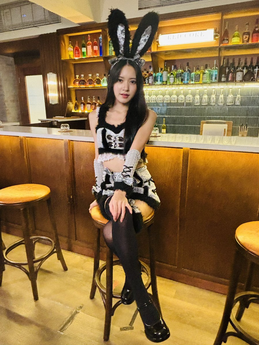 yellow3sun's tweet photo. 八掛海攝影會 第二部 
軟萌兔兔 Part1

バーではありますが、今回は普通のセクシーなウサギではなく、可愛らしいです🐰
この作品で1番になる幸運に恵まれた選手は、うみちゃんの撮影を優先いたします

何らかの理由で、運良くうみちゃんともう二枚の合照を撮る機会を得て🤭

#八掛うみ
@umi_sea_0v0 https://t.co/LeenBwQzeU