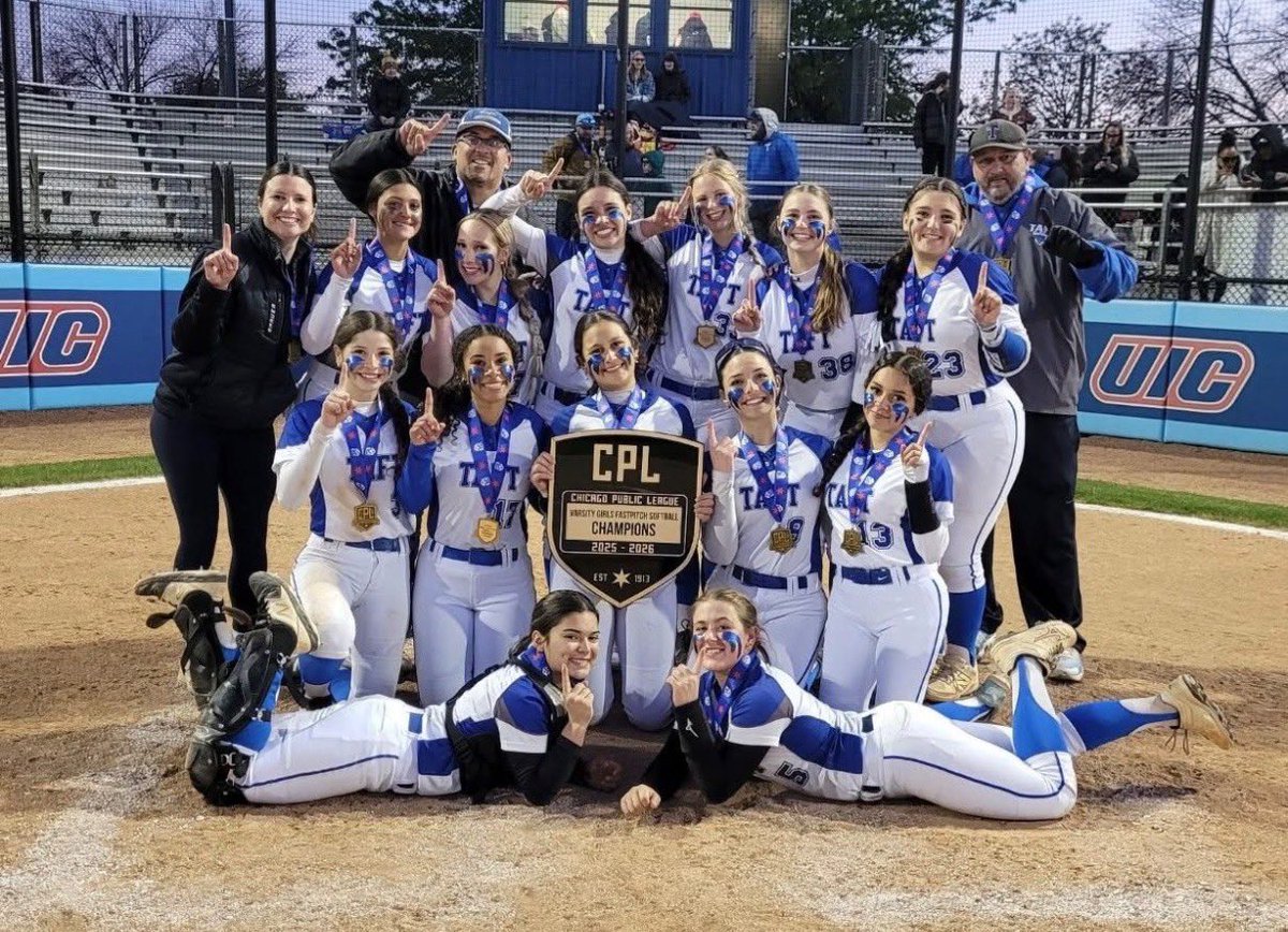 avelese17's tweet photo. Our season ended last night, but we had an amazing run! I’m super proud of us as we worked extremely hard and had some great accomplishments! We ended the season with the record of 24-8, winning the city championship and regionals! Go Eagles!! @TaftSoftballFam @Windmills2028 https://t.co/9nBn2onZor