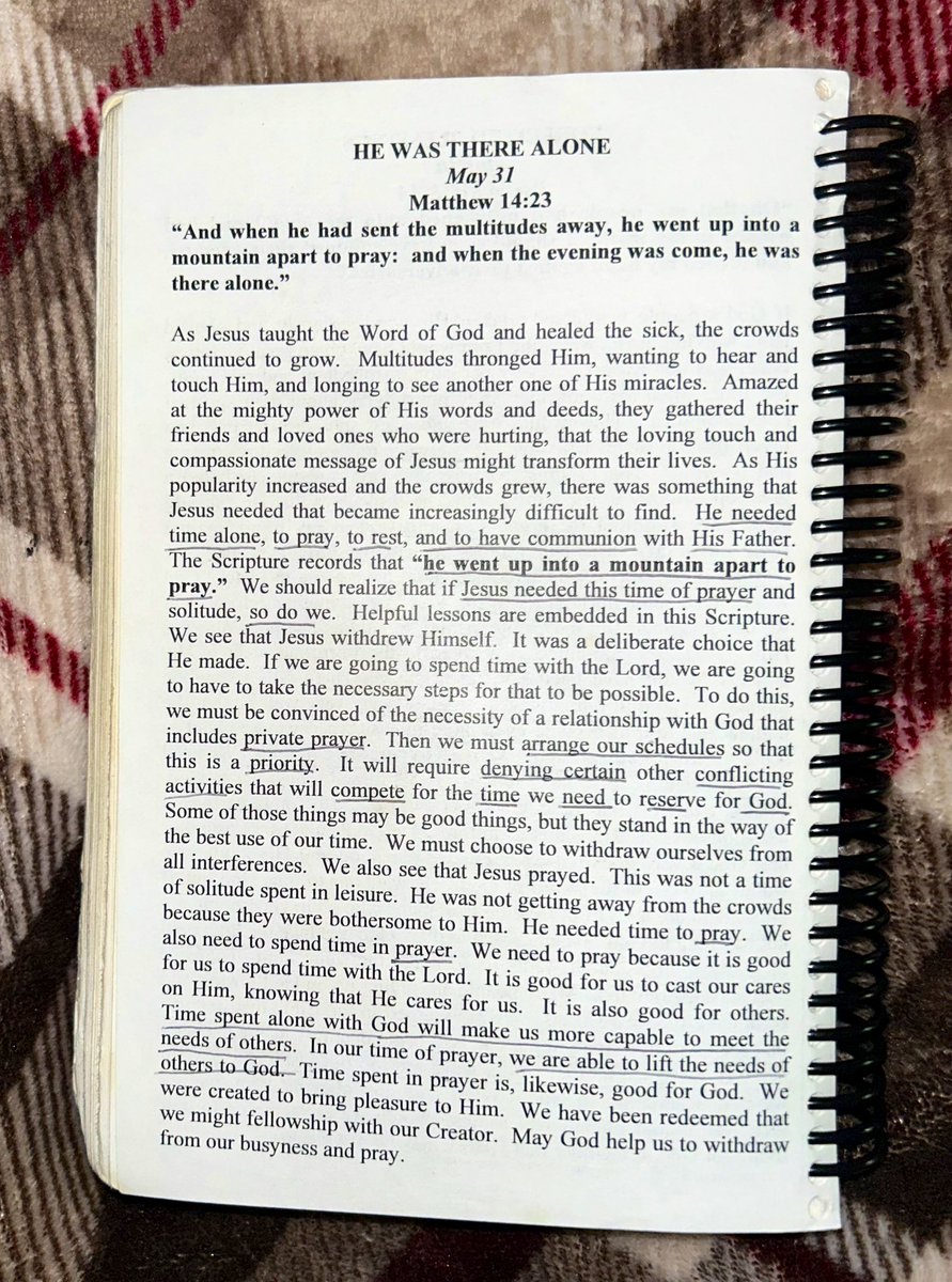 crystalsmuse's tweet photo. In the midst of serving, teaching, and caring for others, Jesus made time to be alone with the Father. If He needed moments of prayer, rest, and communion with God, how much more do we? Today’s reminder: make space for God. https://t.co/In56Enq1Ya
