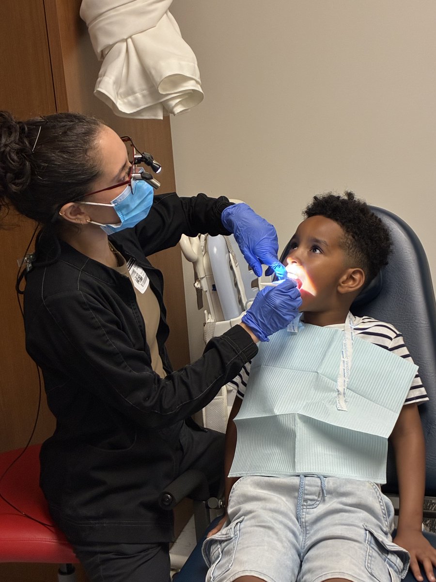 ESilverSprCSL's tweet photo. East Silver Spring ES's Dental Screening/Resource Fair connected nearly two dozen families with important oral health screenings, preventive care information, and community resources that support student wellness. @CSconnect_MCPS @csspecialist77 @MDHumanServices https://t.co/V5j3EGWOc4
