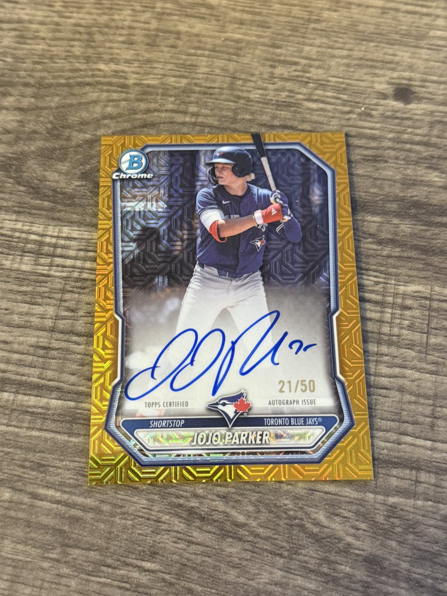 JRPhotosWI's tweet photo. @Elliott0924 @davisdugout @premiercards_2 Parker $300
Marek $80
Pierce $300 https://t.co/JG3wLsJFI5