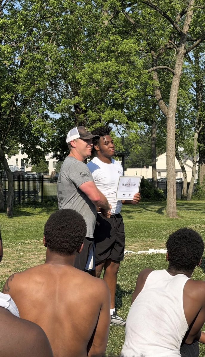 jmross2028's tweet photo. Blessed and honored to be awarded with the Leadership certification from the @MDNG program during the Memorial Murph Challenge !
@OLMC_CoachWard 
@coach_coopsr 
@raymyers_22 
@realcoachack https://t.co/PWyv2WfZnt