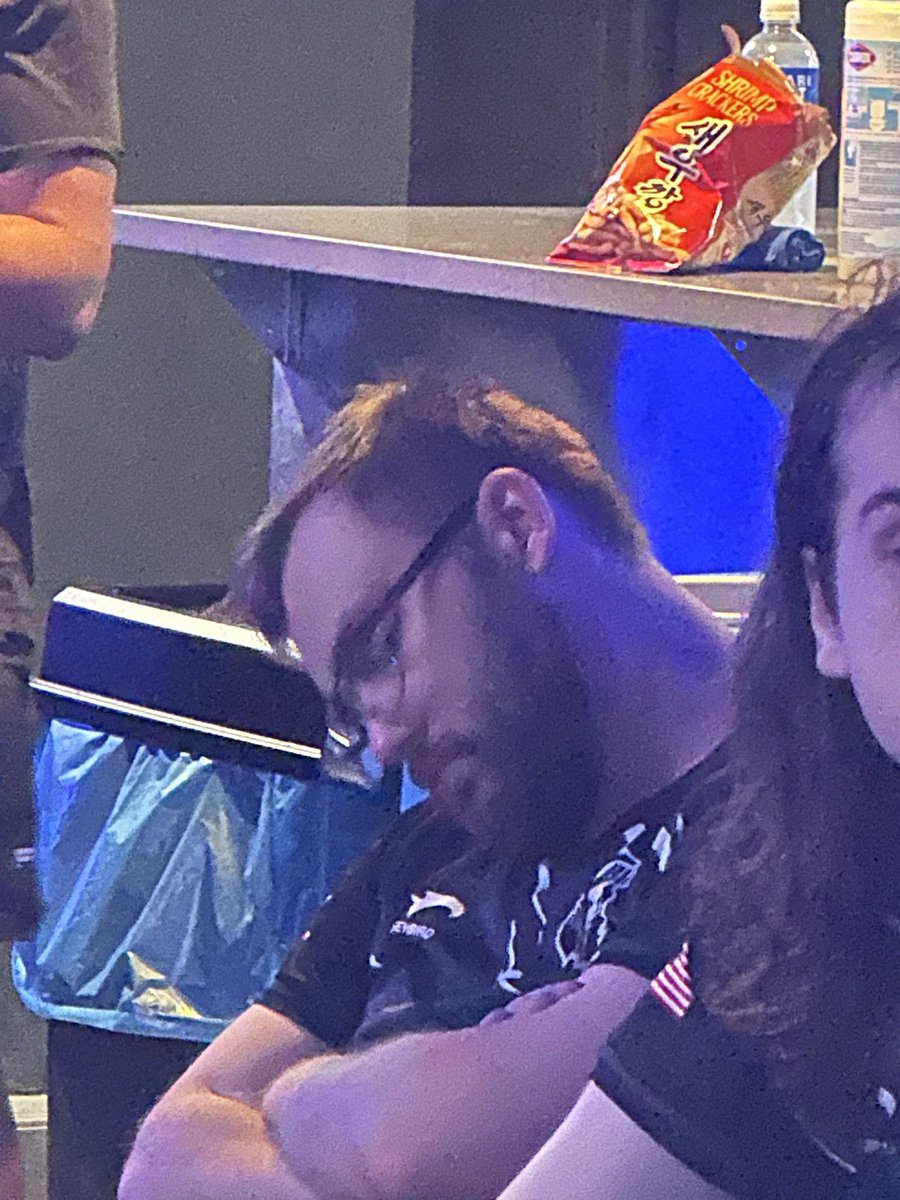 claasic_CS2's tweet photo. sick weekend in philadelphia 

once again grouped. still had an awesome time seeing everybody and seeing new faces as well

next ones ours. 🙂 https://t.co/vaa3PbaEAL