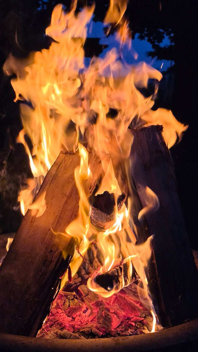VrilMaxxMullet's tweet photo. HAIL THE OLD GODS, HAIL BALDR!! o/ ⚡️⚡️🔥🌑 #Baldr #BlueMoon #FullMoon #Sacrifice #Blót #Rite #Heathen #Phol #Odin #Thor #Frigg #Son #Firth #Peace https://t.co/mWwcenzgRD